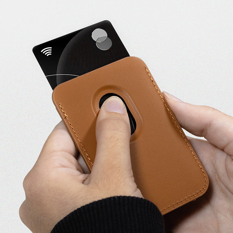 MagSafe Leather Wallet abertura para retira fácil o cartão